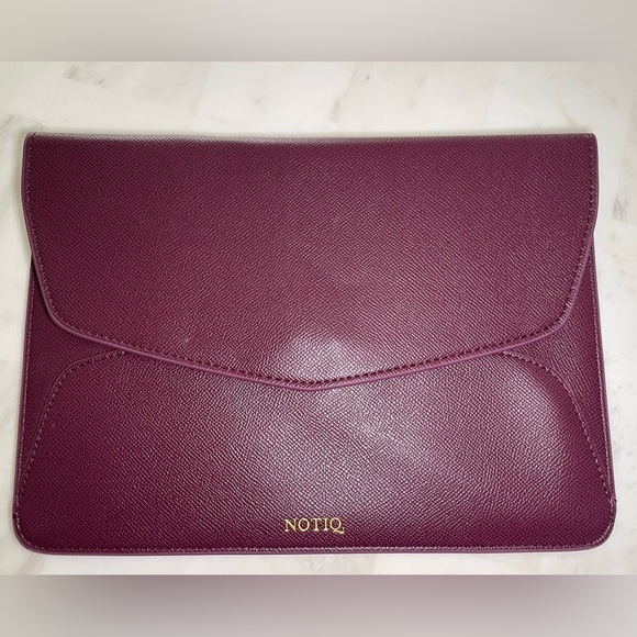 NOTIQ Handbags - NOTIQ Pebbled Leather Tablet Case / Clutch Bag